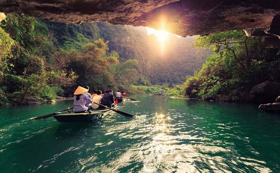 Du-lich-Trang-An-Ninh-Binh-1