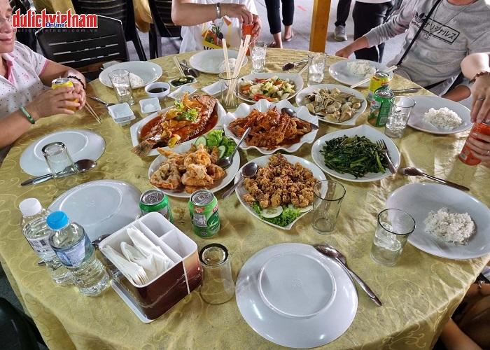 NHÀ HÀNG
